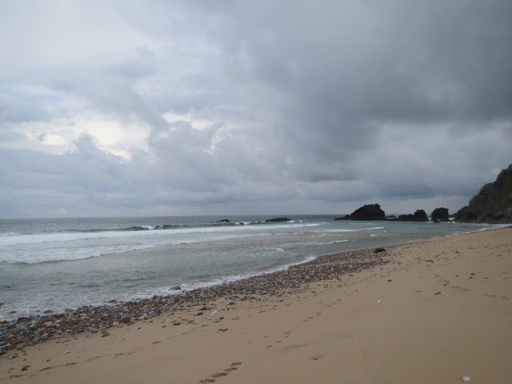 本来想去罗卡角Cabo da Roca，然后迷路走到了这个美丽小海滩。算是歪打正着吧！