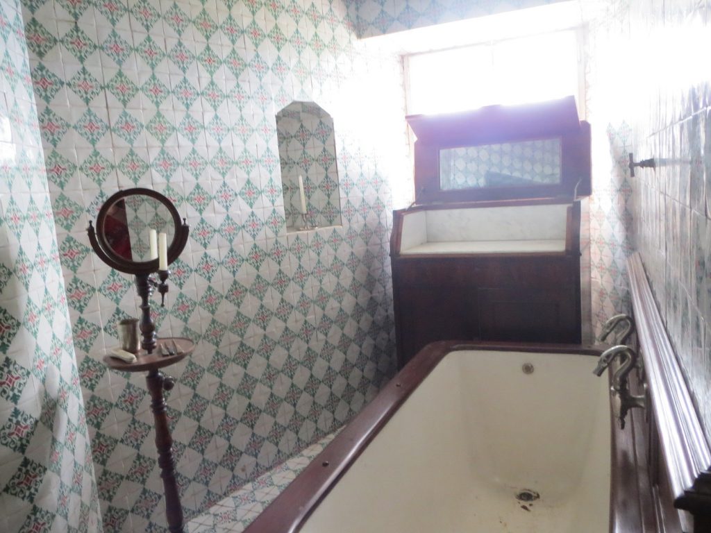 Pena palace 佩纳宫 里的浴缸